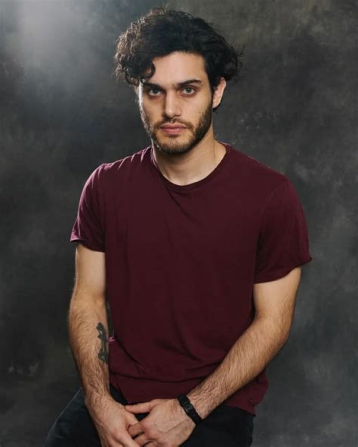 Aria Shahghasemi – Celebsgraphy