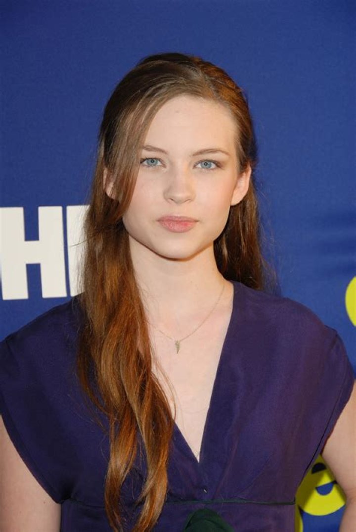 Daveigh Chase – Celebsgraphy