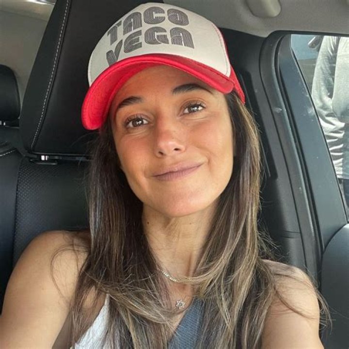 Emmanuelle Chriqui – Celebsgraphy