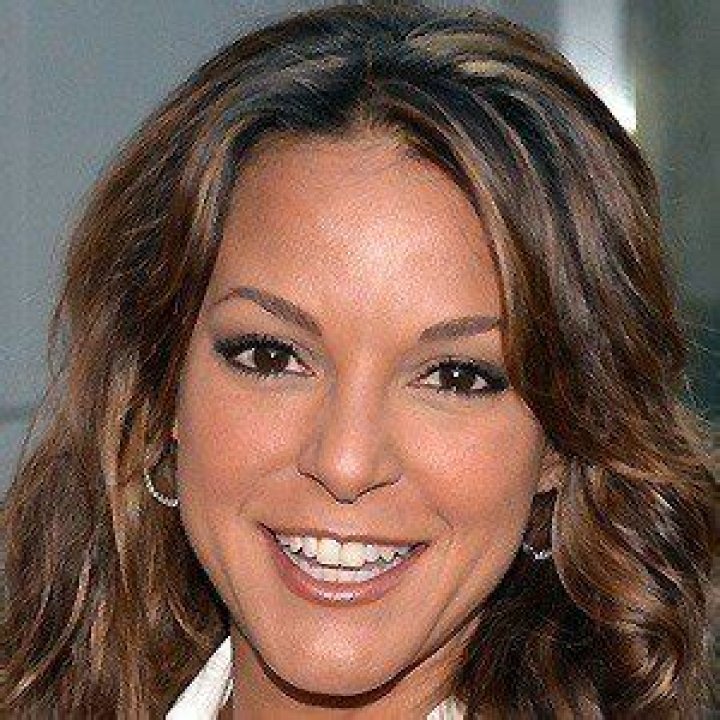 Eva LaRue (TV Actress) - Age, Birthday, Bio, Facts, Family, Net Worth, Height & More