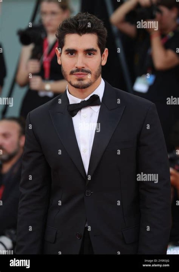 Henry Zaga – Celebsgraphy