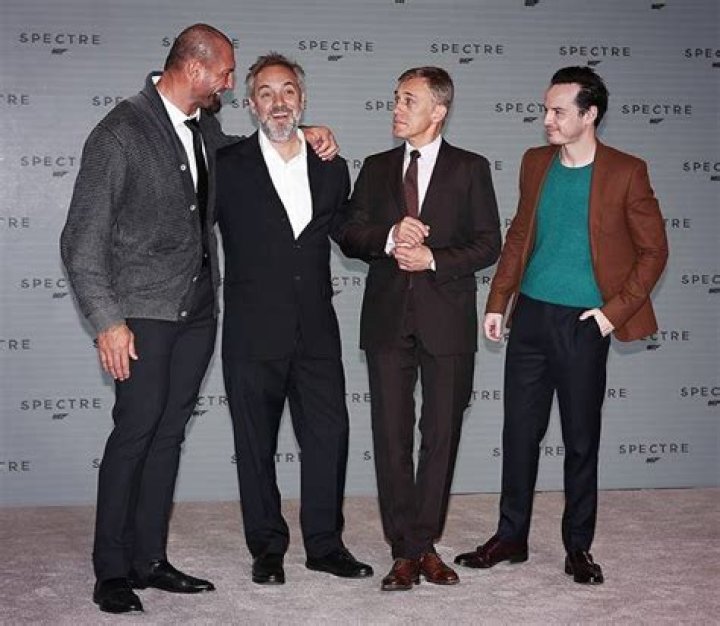 How tall is Christoph Waltz