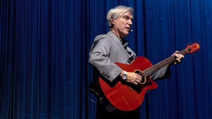 How tall is David Byrne
