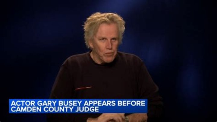 How tall is Gary Busey
