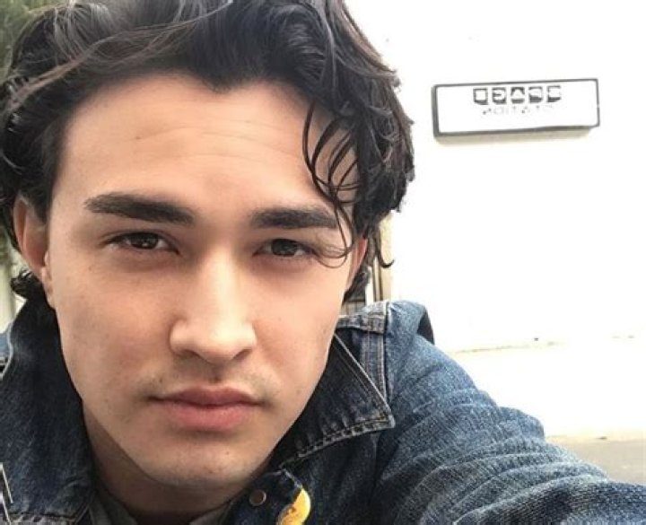 How tall is Gavin Leatherwood