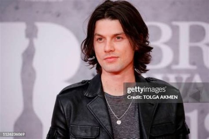 How tall is James Bay