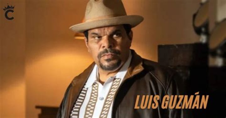 How tall is Luis Guzman