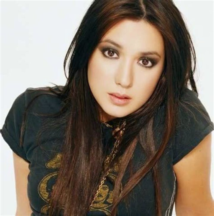 How tall is Michelle Branch