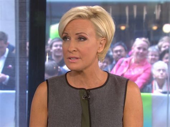 How tall is Mika Brzezinski