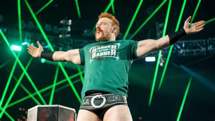 How tall is Sheamus