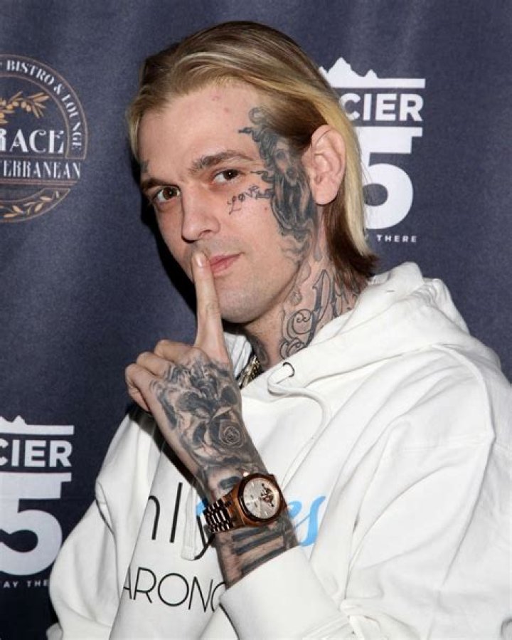 How tall was Aaron Carter