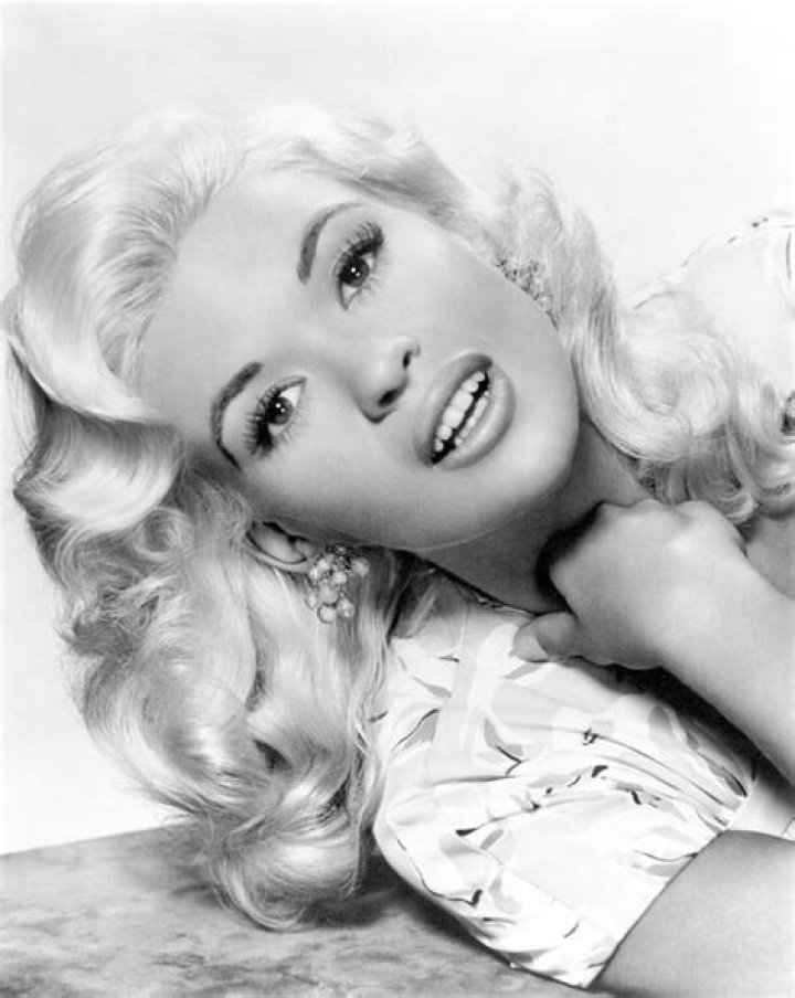 How tall was Jayne Mansfield
