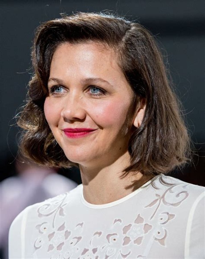 Maggie Gyllenhaal (Movie Actress) - Age, Birthday, Bio, Facts, Family, Net Worth, Height & More