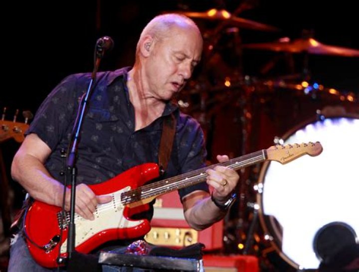 Mark Knopfler (Guitarist) - Age, Birthday, Bio, Facts, Family, Net Worth, Height & More