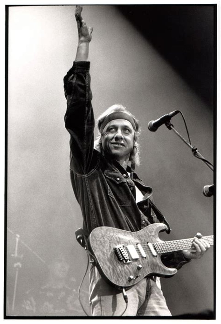 Mark Knopfler Wiki, Biography, Career, Net Worth Contact & Informations