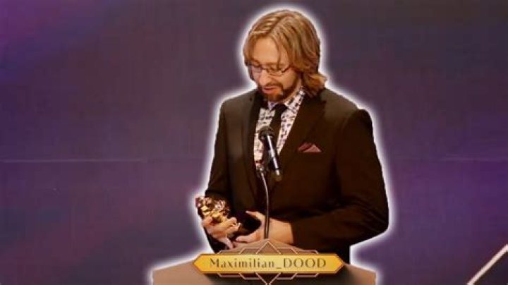 Maximilian Dood Net Worth and Earnings