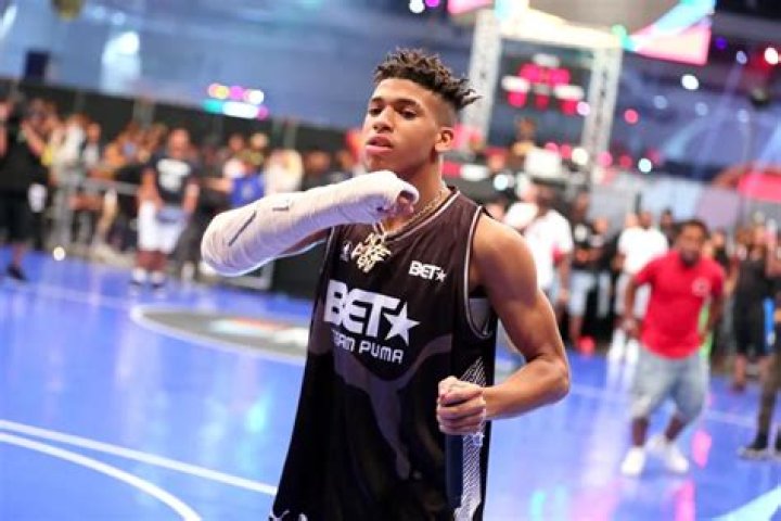 NLE Choppa Signs Venture With Warner Music For 