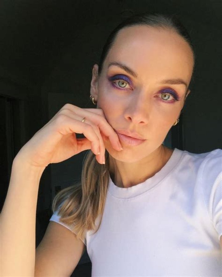Rachel Skarsten - CelebNetWorth