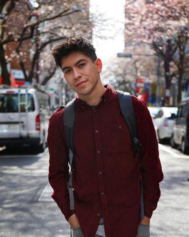 Rob Lopez (YouTuber) Age | Wiki, Net worth, Bio, Height,Girlfriend?|