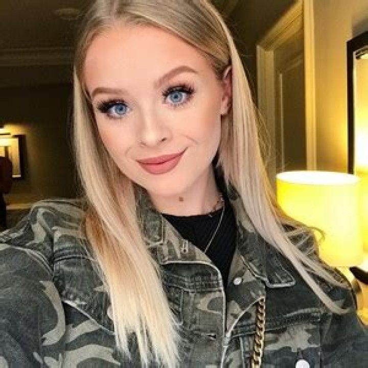 Sophdoesnails Biography | Age, Wiki, Net worth, Bio, Height, Boyfriend|