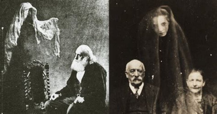 The Bizarre History Of Spirit Photography In 35 Chilling Pictures